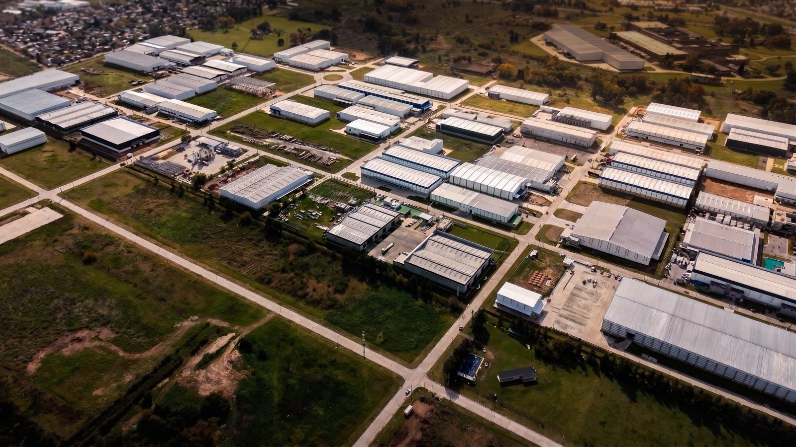 Panorámica aérea del parque industrial